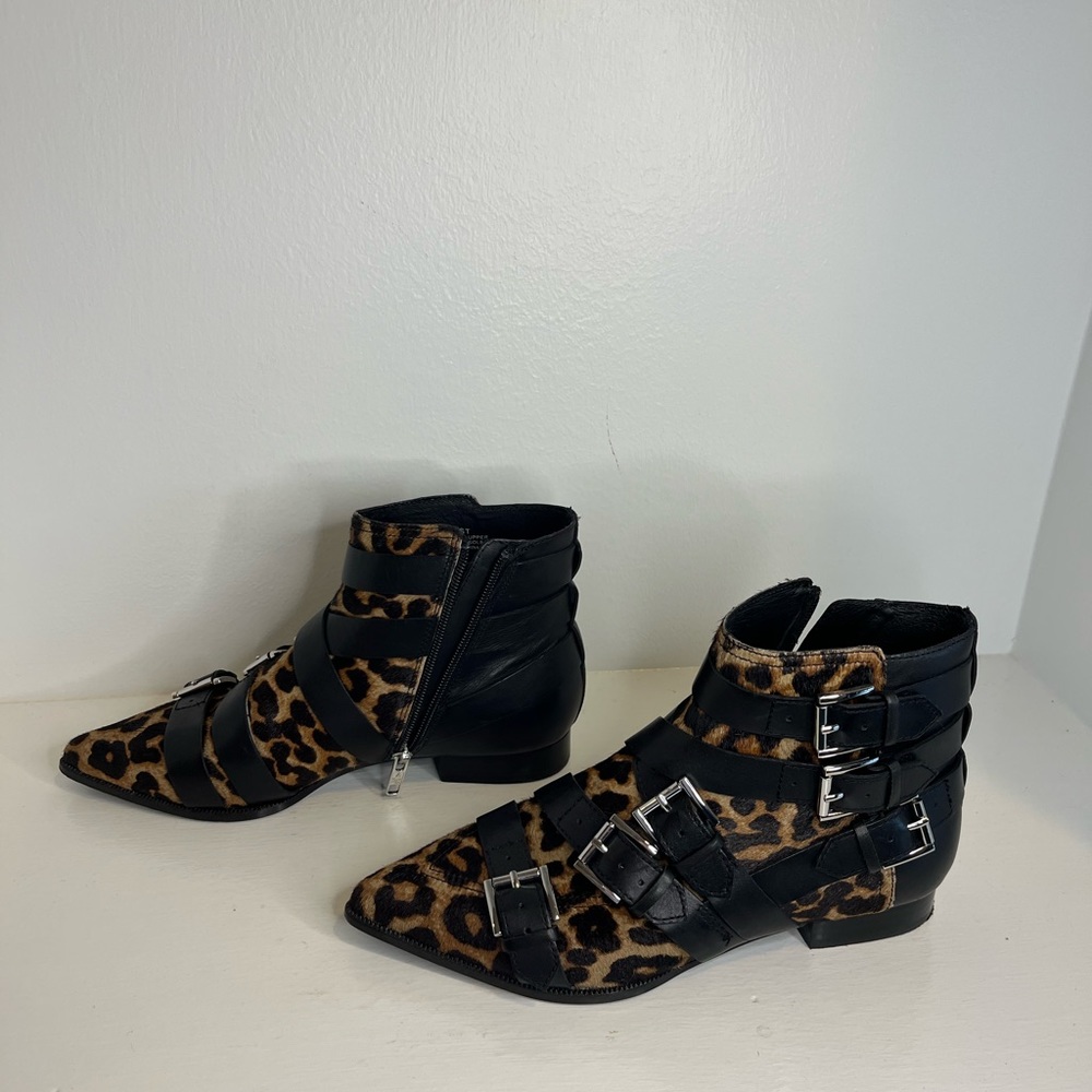 Ash booties